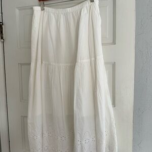 GAP White Eyelet Tiered Maxi Skirt